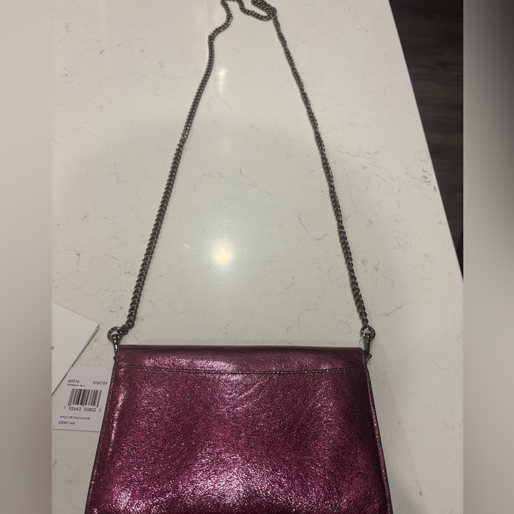 Coach Metallic Burgundy Leather Turn-Lock Crossbody Wallet on Chain - Picture 2 of 4